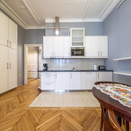 Elisabeth Apartment On Vaci Street ブダペスト エクステリア 写真