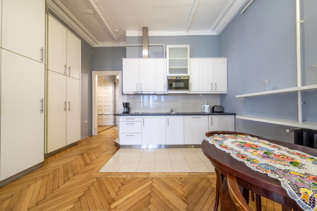 Elisabeth Apartment On Vaci Street ブダペスト エクステリア 写真