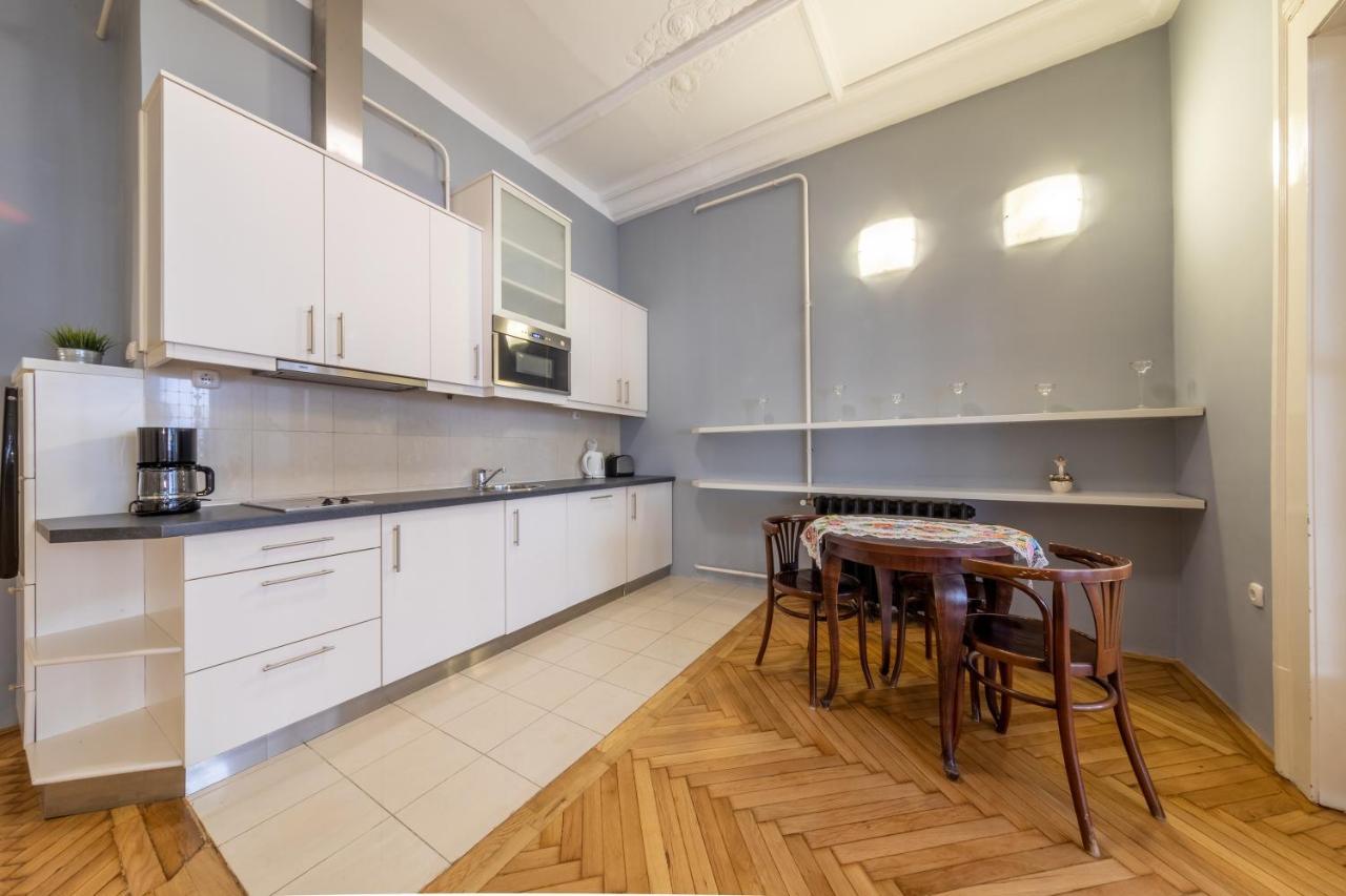 Elisabeth Apartment On Vaci Street ブダペスト エクステリア 写真